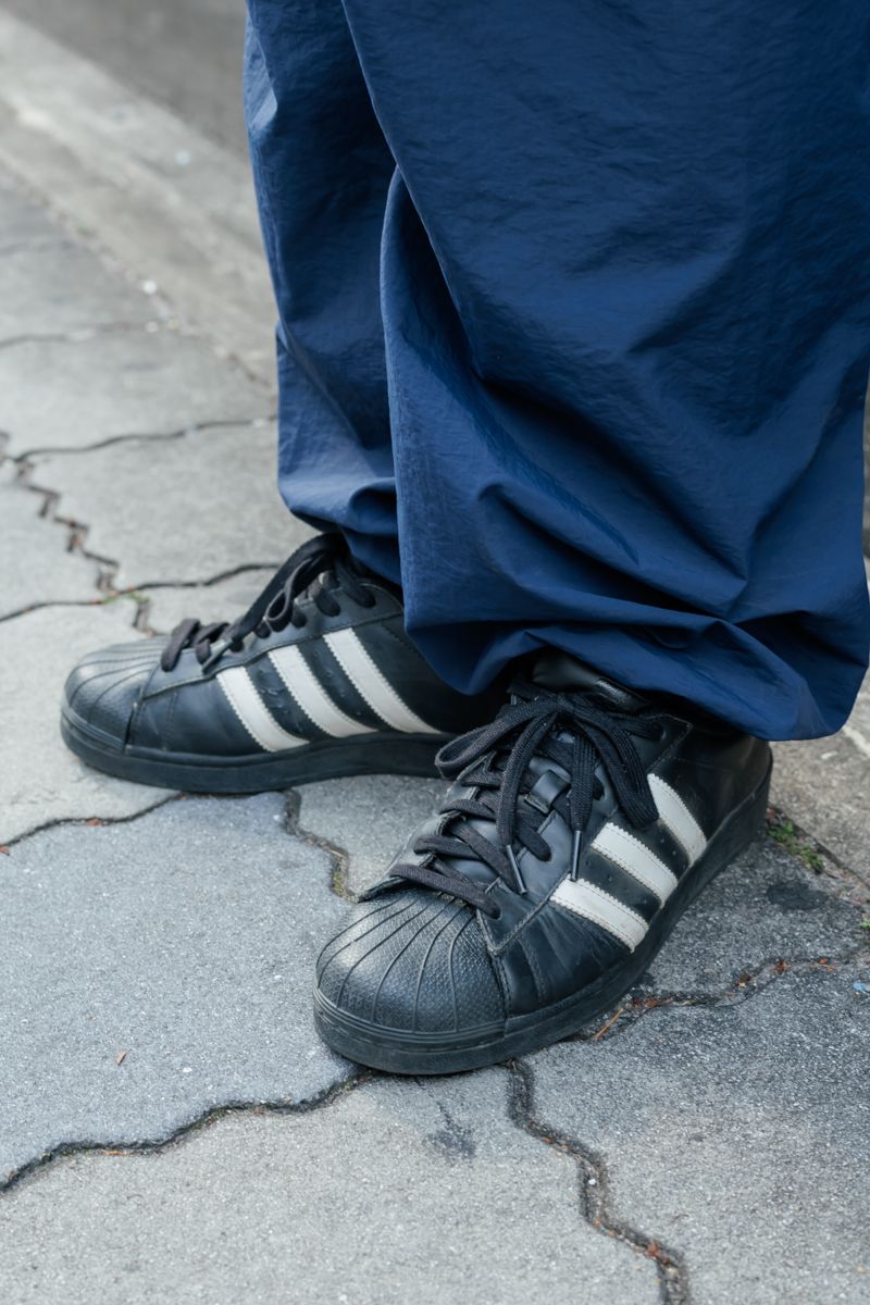 ナイロンセットアップで気持ちよく街を闊歩 梅谷俊毅 6枚目の写真