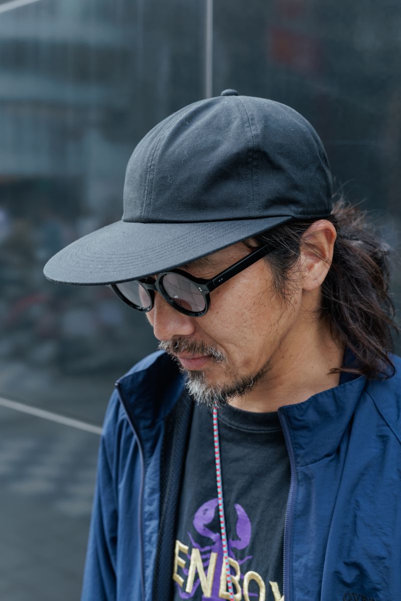 ナイロンセットアップで気持ちよく街を闊歩 梅谷俊毅 3枚目の写真