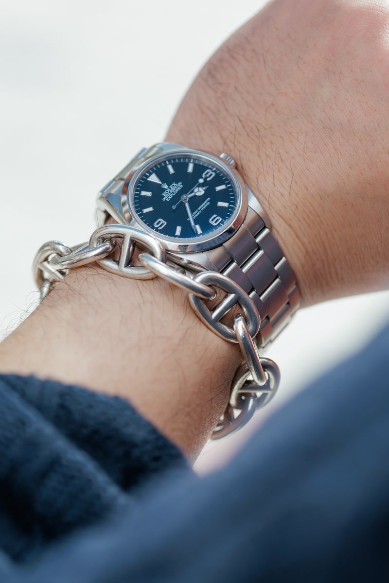 正統派スタイルにあえての軍パンが大人です 永田粋也 7枚目の写真