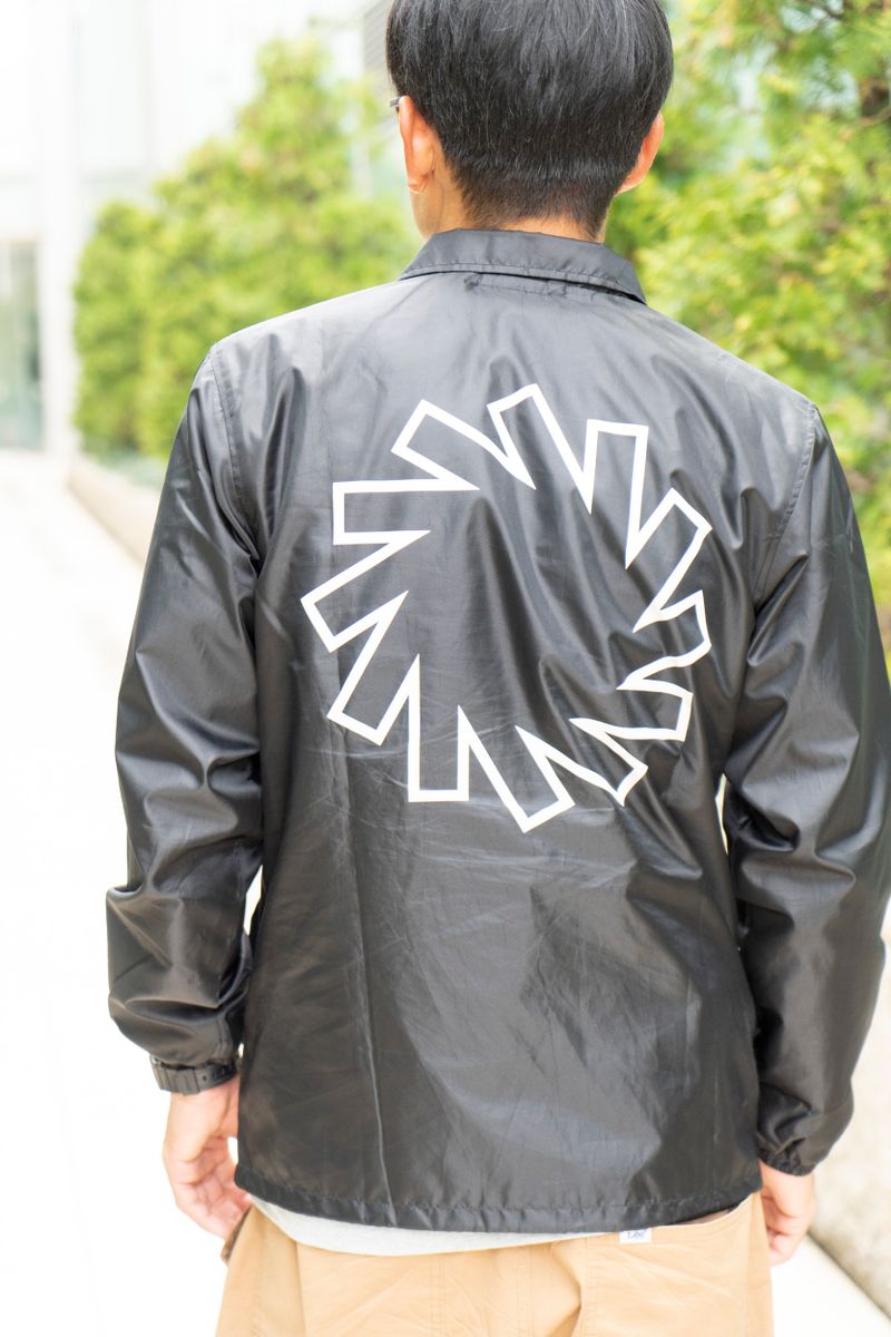 妹さんから譲り受けた迷彩リュックが効いてます 関 貴好 5枚目の写真