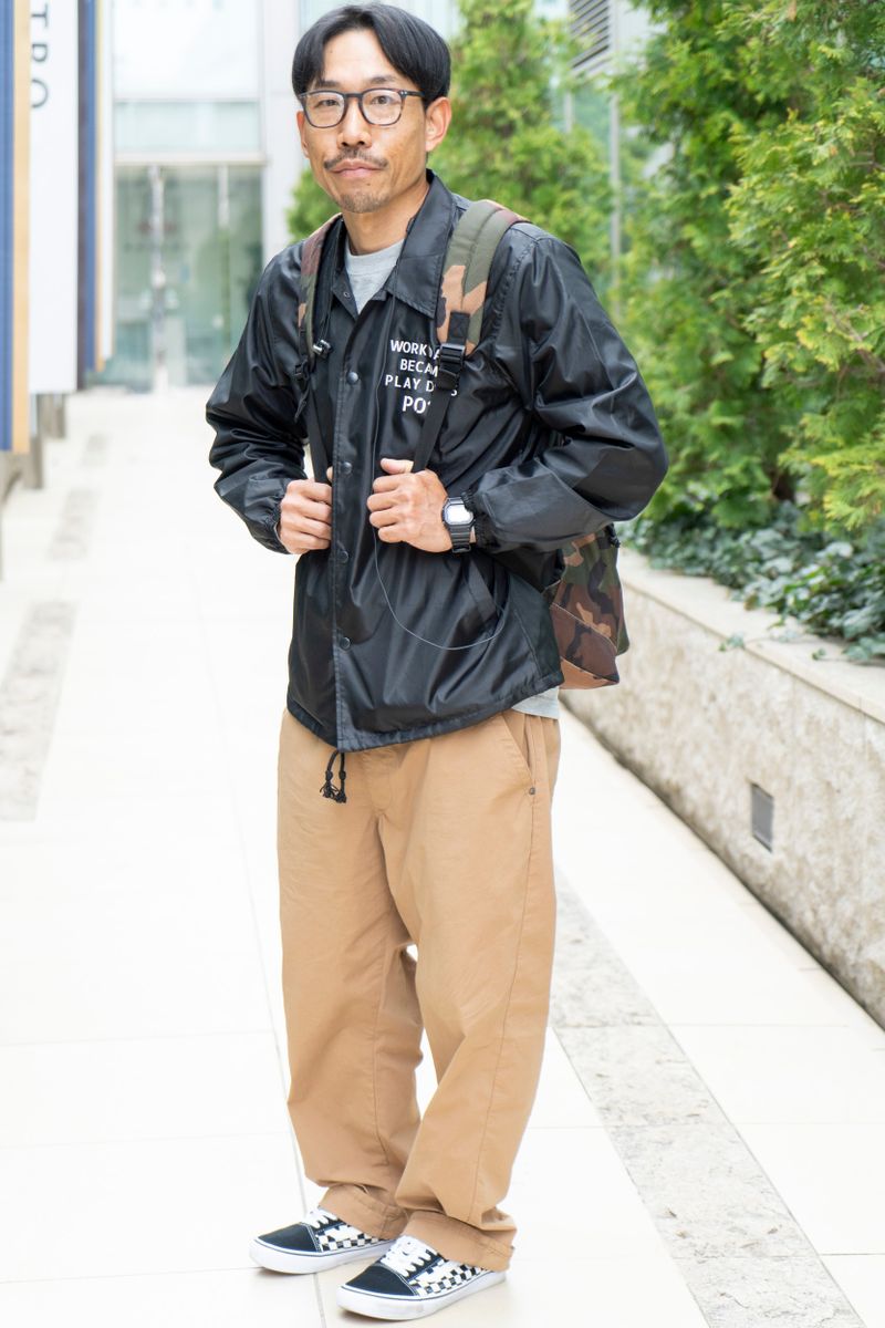 妹さんから譲り受けた迷彩リュックが効いてます 関 貴好