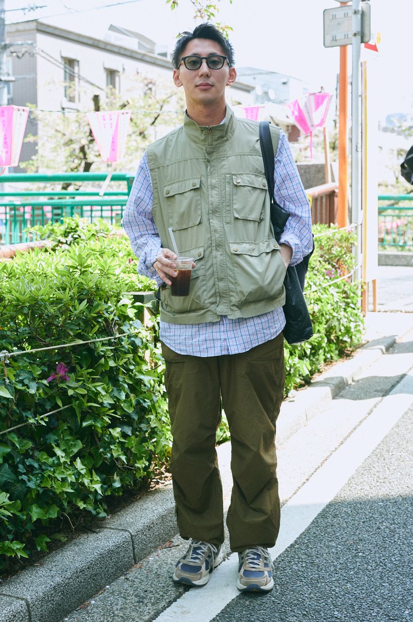 シンプルコーデが垢抜ける！ 春夏の上手なレイヤード術を街角スナップから厳選 - 9枚目の画像