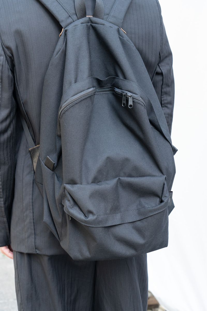 ギャルソンをシンプルに着こなす大人の粋 日下宏治 4枚目の写真