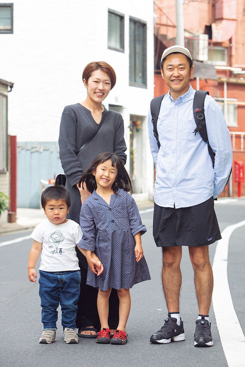 清潔感あふれるカラー選び。白いキャップがアクセント 小林 元