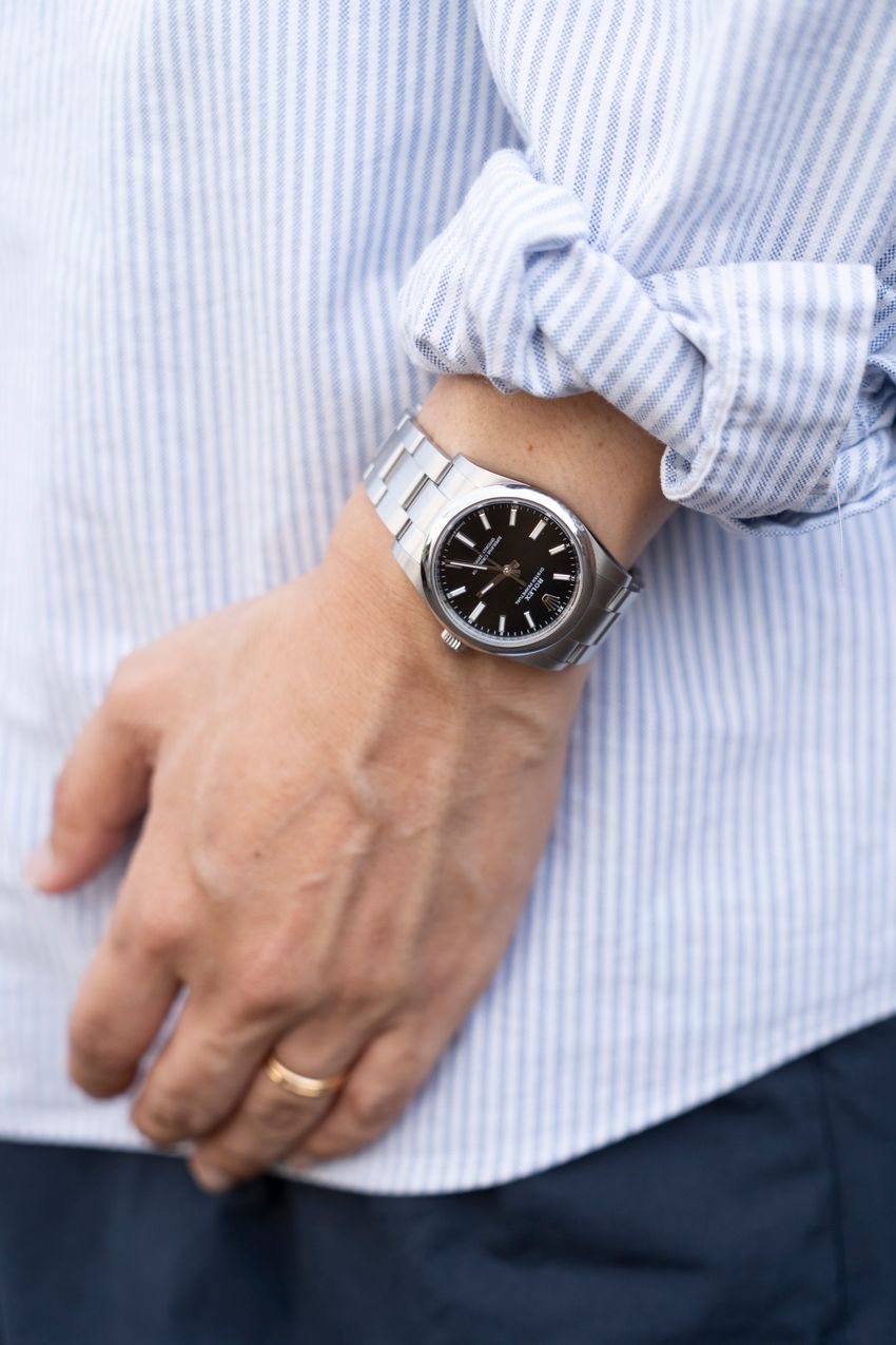 「ブルックスブラザーズのシャツ万能説」を街角スナップで検証！どんなスタイルにもハマる実力 - 3枚目の画像