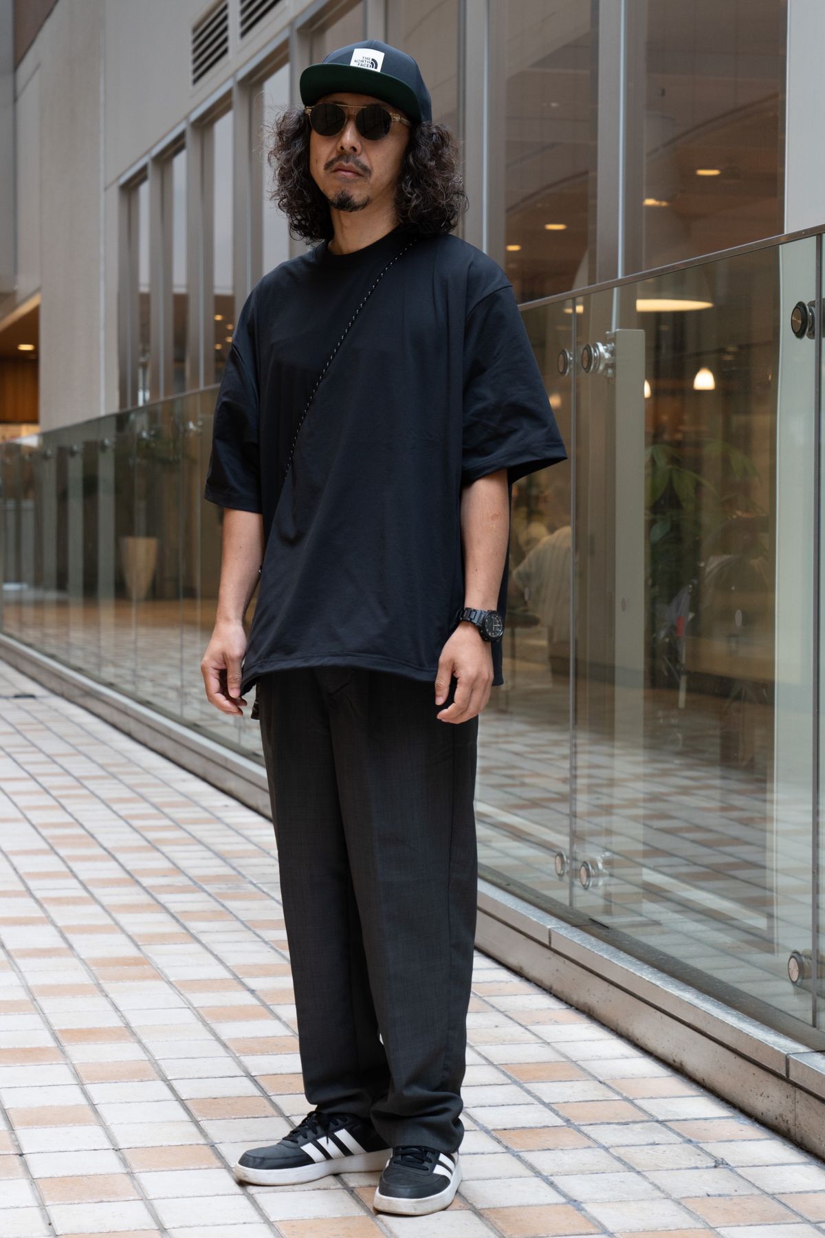 Tシャツ、パンツ＝ともにワークマン