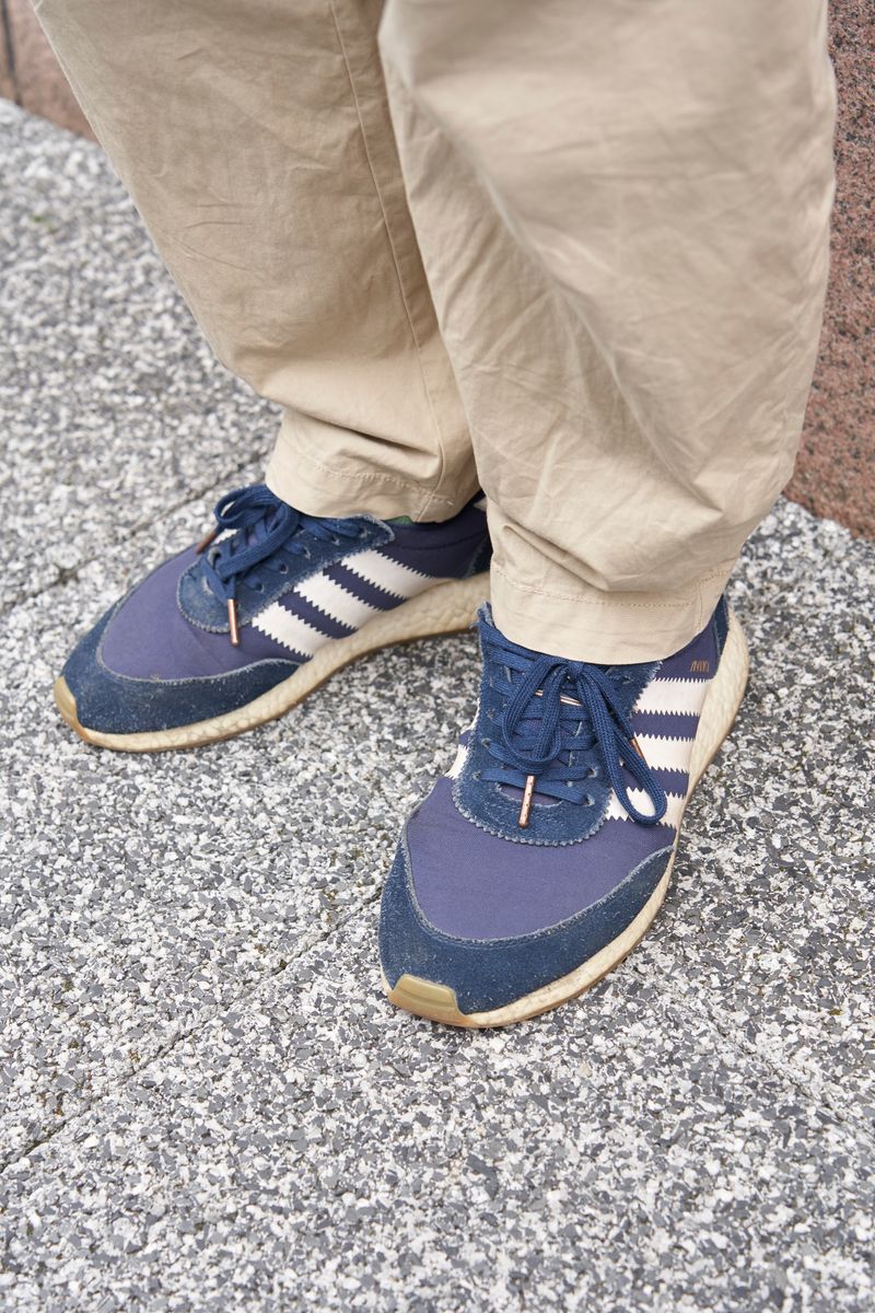 一目惚れのプリントTに差し色ブルーで夏気分 杉浦友彦 4枚目の写真