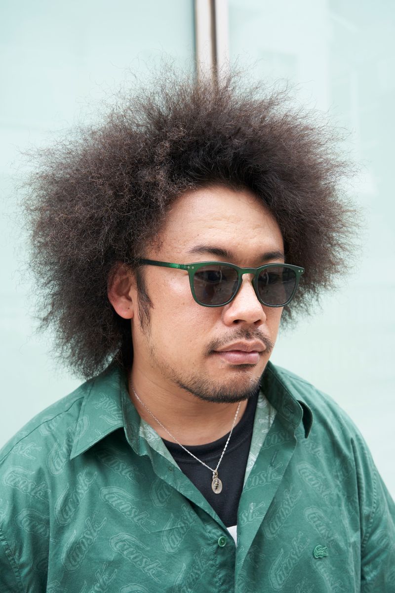 バイク乗りは羽織りが鉄板。上下の配色も◎ 井上 3枚目の写真