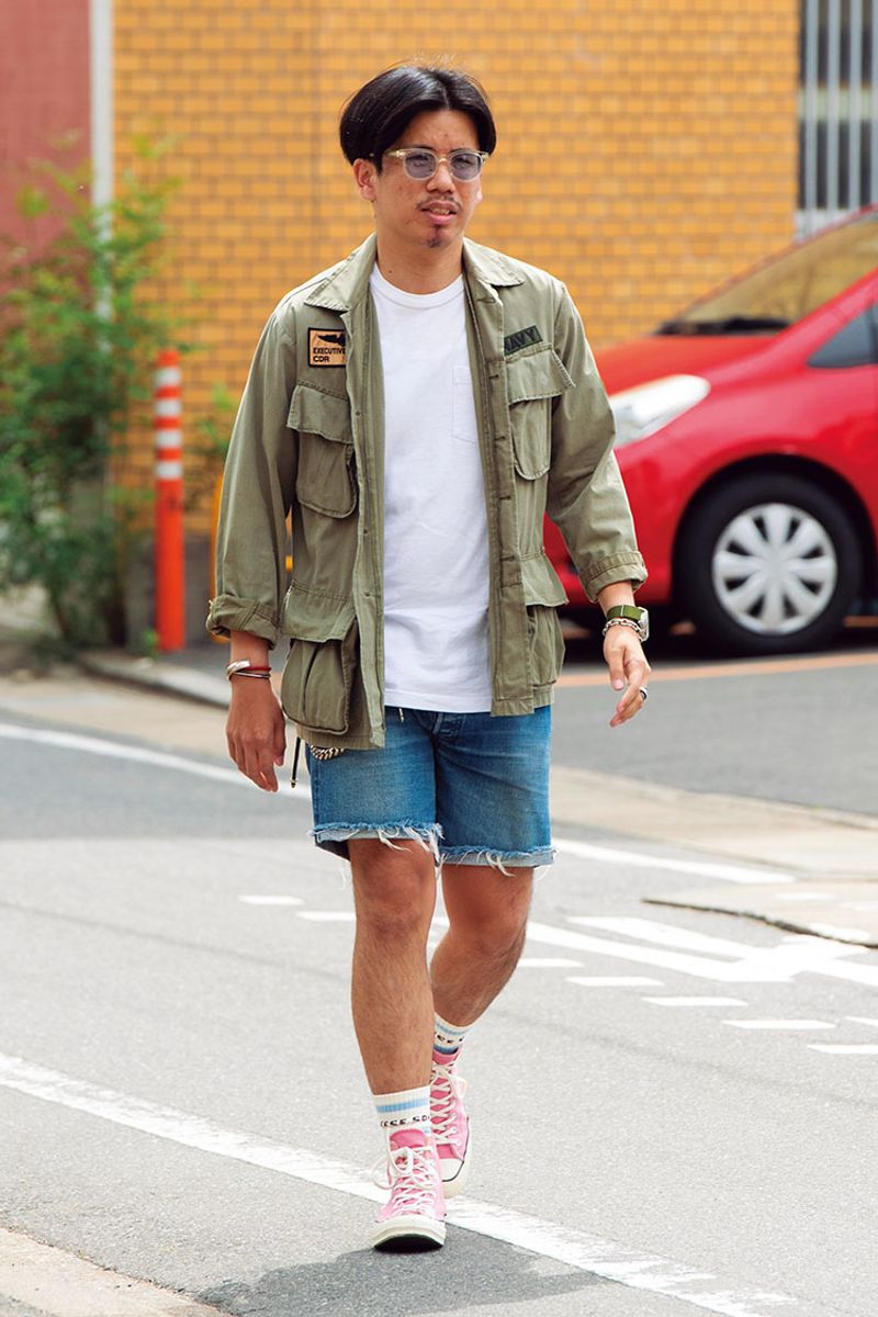 トップスとボトムスにメリハリを。夏の軍モノの最適解、ここにあり 遠竹俊宏