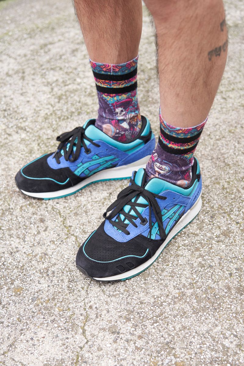 幸せ溢れるカラフルコーデ。ペアの眼鏡も◎ 吉田勇菜 7枚目の写真