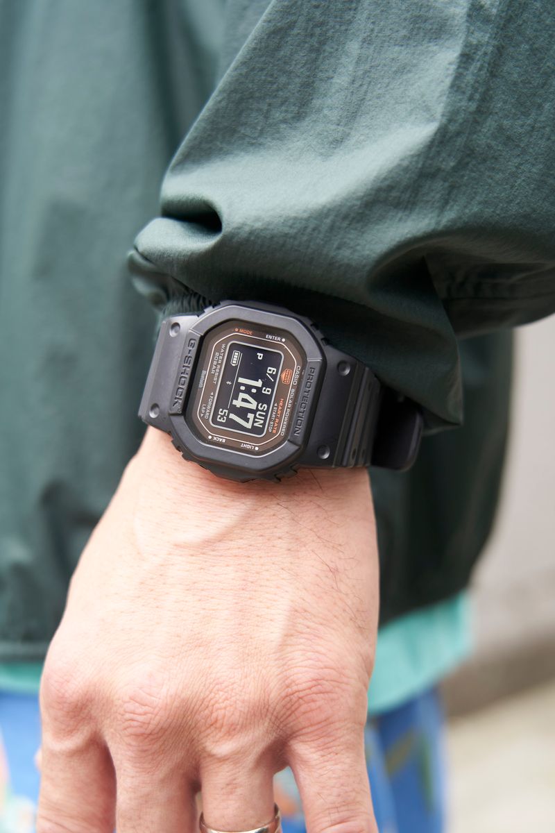 幸せ溢れるカラフルコーデ。ペアの眼鏡も◎ 吉田勇菜 6枚目の写真