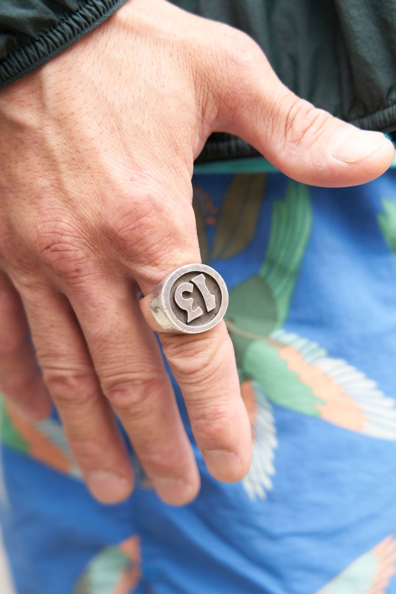 幸せ溢れるカラフルコーデ。ペアの眼鏡も◎ 吉田勇菜 5枚目の写真