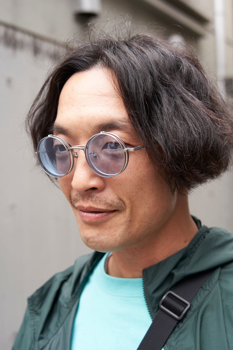 幸せ溢れるカラフルコーデ。ペアの眼鏡も◎ 吉田勇菜 3枚目の写真