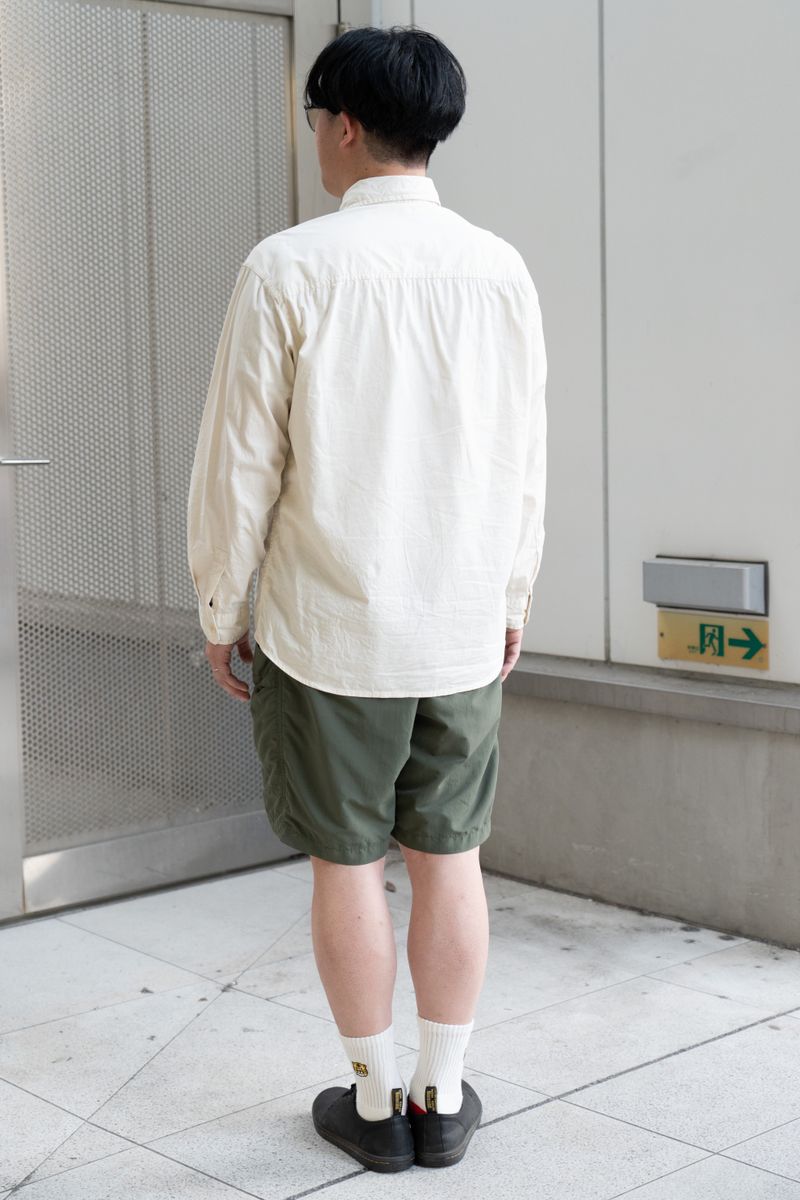 アースカラー馴染むリラックスカジュアル 渡邊了英 2枚目の写真