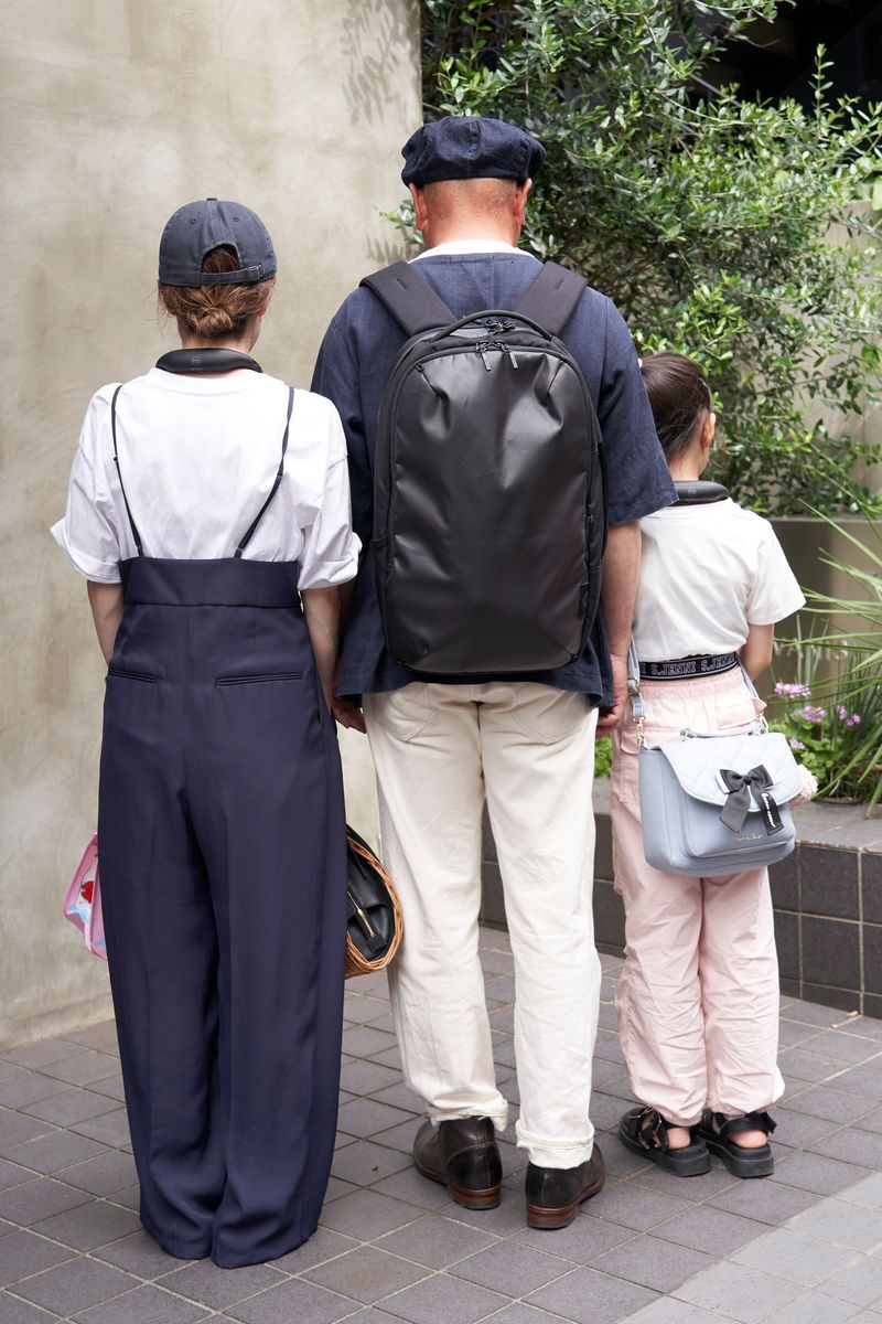 夫婦で色使いを揃えてペアルック“風”に オオシマモトヨシ 2枚目の写真