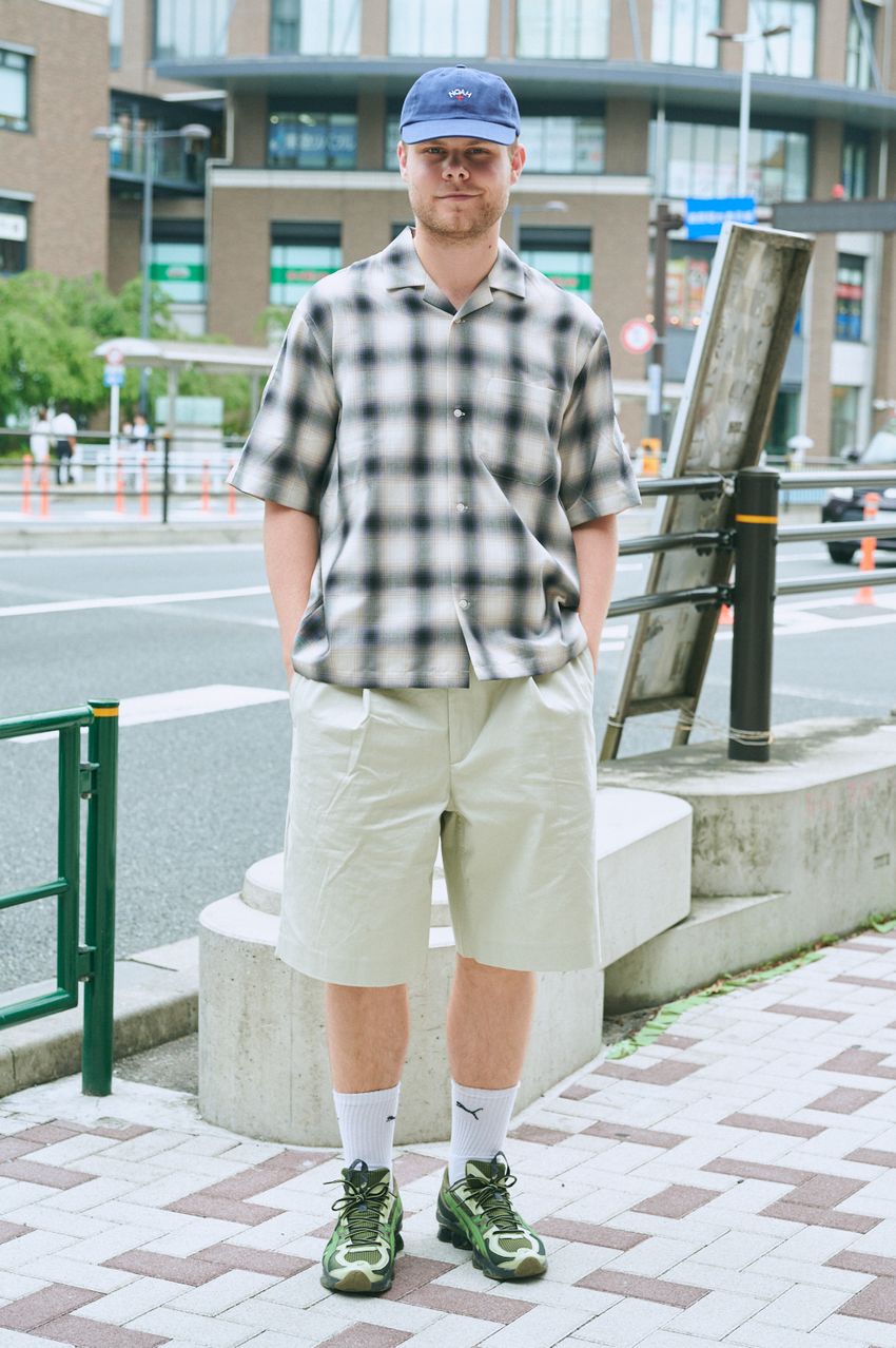 【20〜50代】着こなしが難しい“膝下＆太め”ショーツコーデのお手本！足元とのバランスがキモ - 8枚目の画像