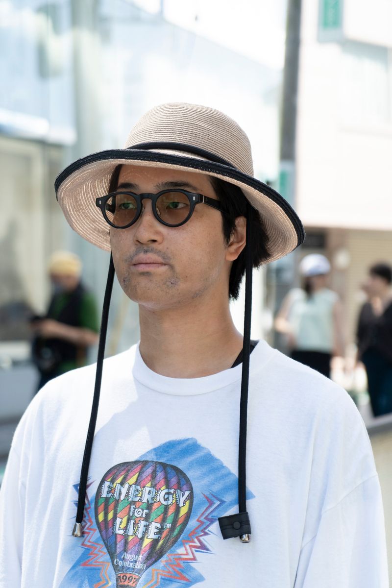 グラフィックTに麦わら帽子をハズしでON 照沼佑星 4枚目の写真