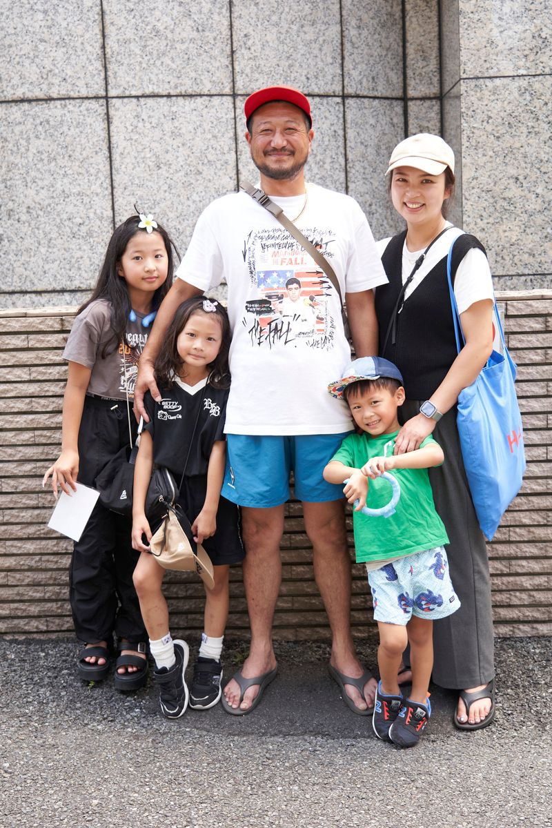色とりどりの夏カラー。家族の個性が集結 日比谷泰生