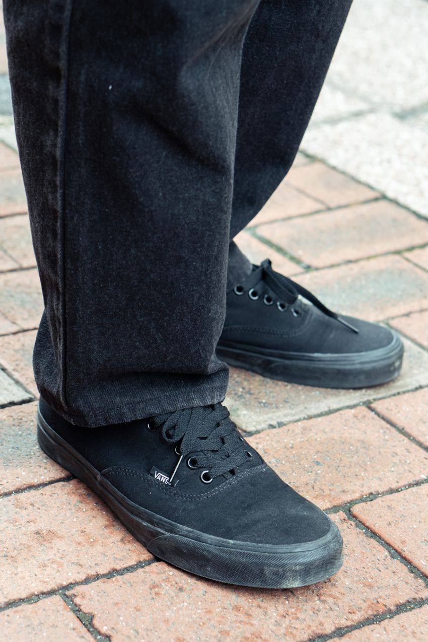 「コモリ」はシャツが圧倒的人気！“ユルさ”と“大人っぽさ”を一枚で醸した3名をスナップ - 9枚目の画像