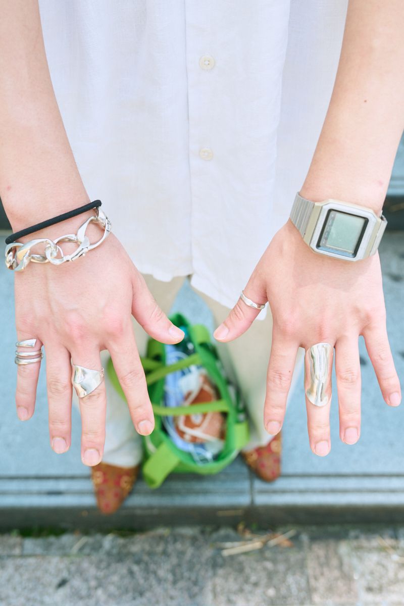 淡い色合いの清涼感オーバーサイズコーデ 小林凌太 5枚目の写真