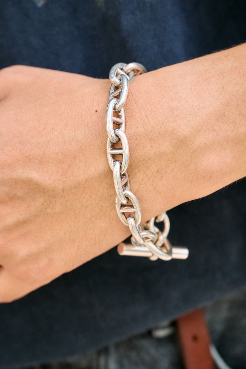 不朽の名作アクセ＆時計をアクセントにしたデニムスタイル3選！ロレックス、エルメス、マルジェラ - 8枚目の画像