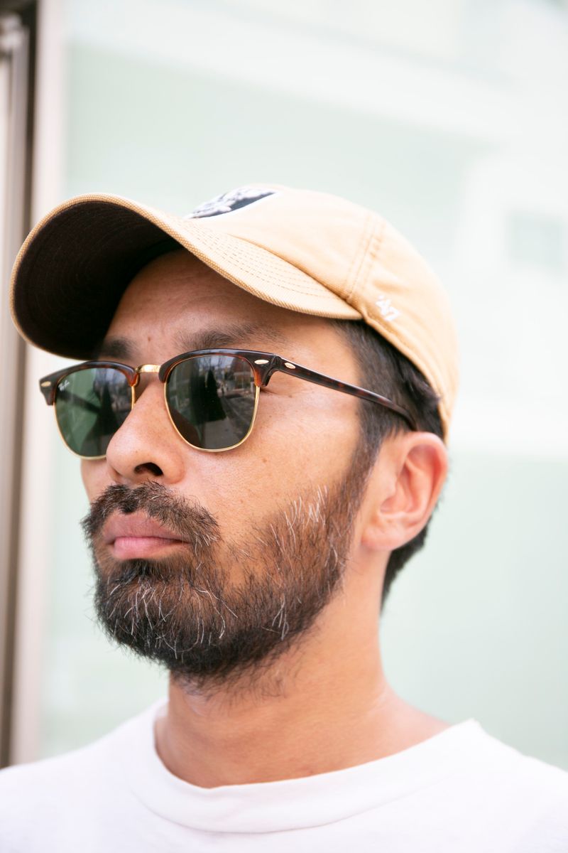 短パンサンダルの日こそ小物で引き締める 板倉 忍 4枚目の写真