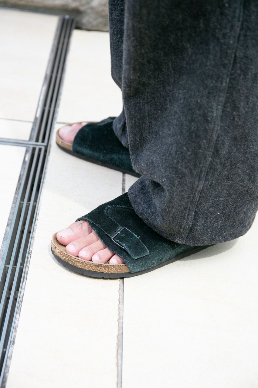 人気素材はリネンやヘンプ！春シャツを軽やかに着こなす3人の洒落者たちをスナップで - 10枚目の画像