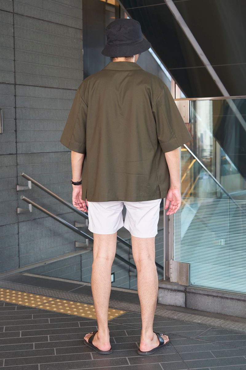 アースカラーに白パン投入。上品で爽やかに 比留川聡 3枚目の写真