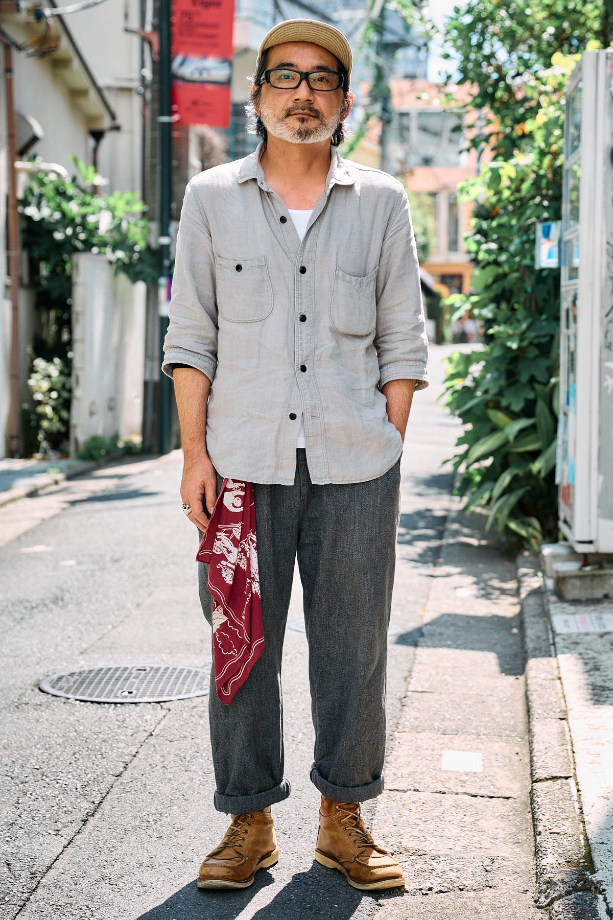 シャツ、パンツ、帽子＝すべてオルゲイユ