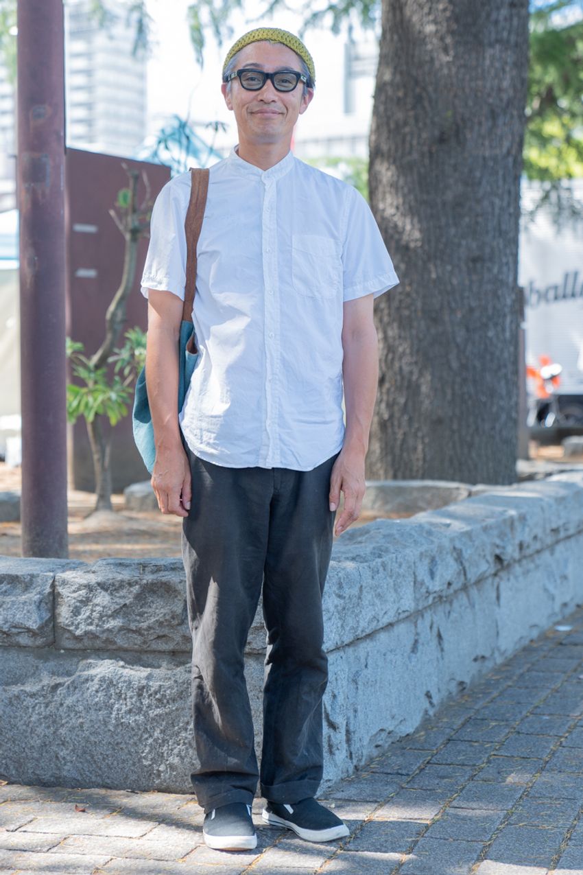 夏の“白シャツ活用術”をスナップで！大人の愛用ブランドはドリス、アーバンリサーチetc. - 7枚目の画像