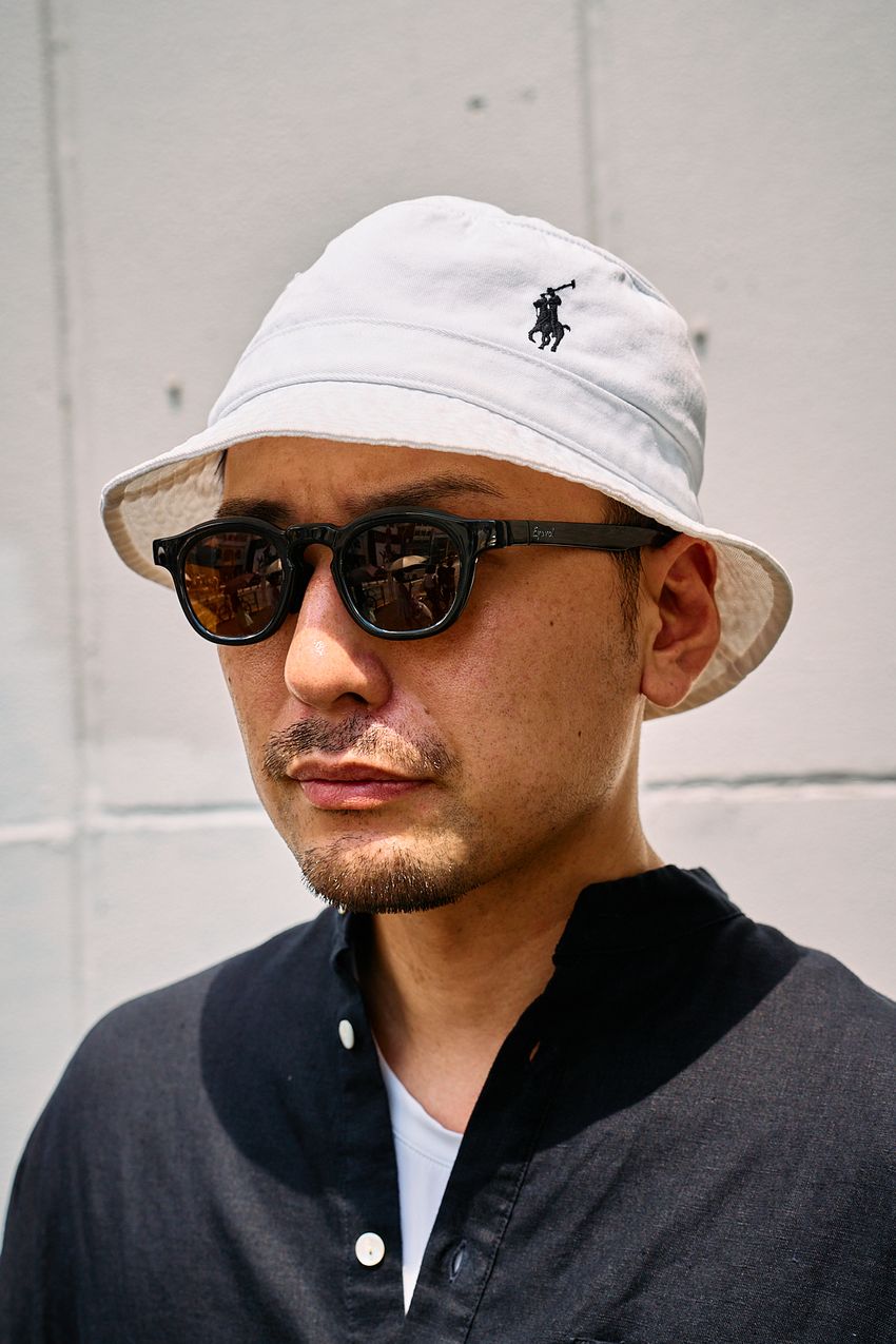 “真っ黒サンダル”は夏の大人の必須アイテム！洒落者たちの推薦ブランドとコーデ術を解説 - 5枚目の画像