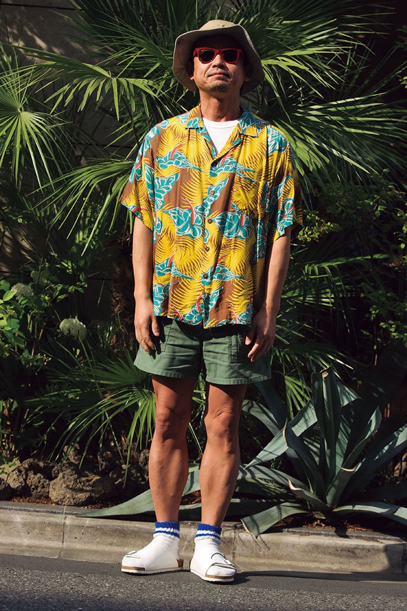 南国感溢れる着こなし。決め手は計算されたシャツとハット 室田明徳