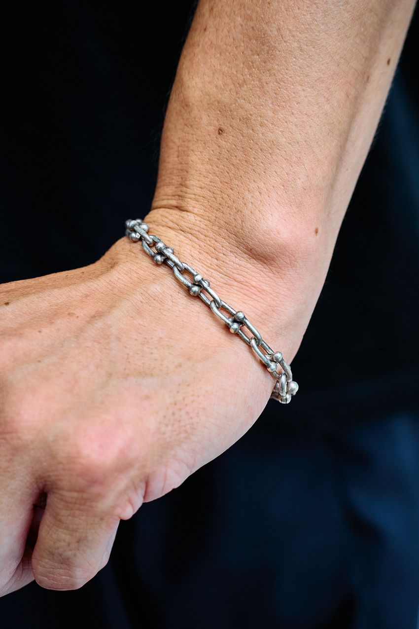 「アヤメ」の美しいカラーレンズが夏のファッションに効果的！その証拠となる街角スナップ3選 - 4枚目の画像