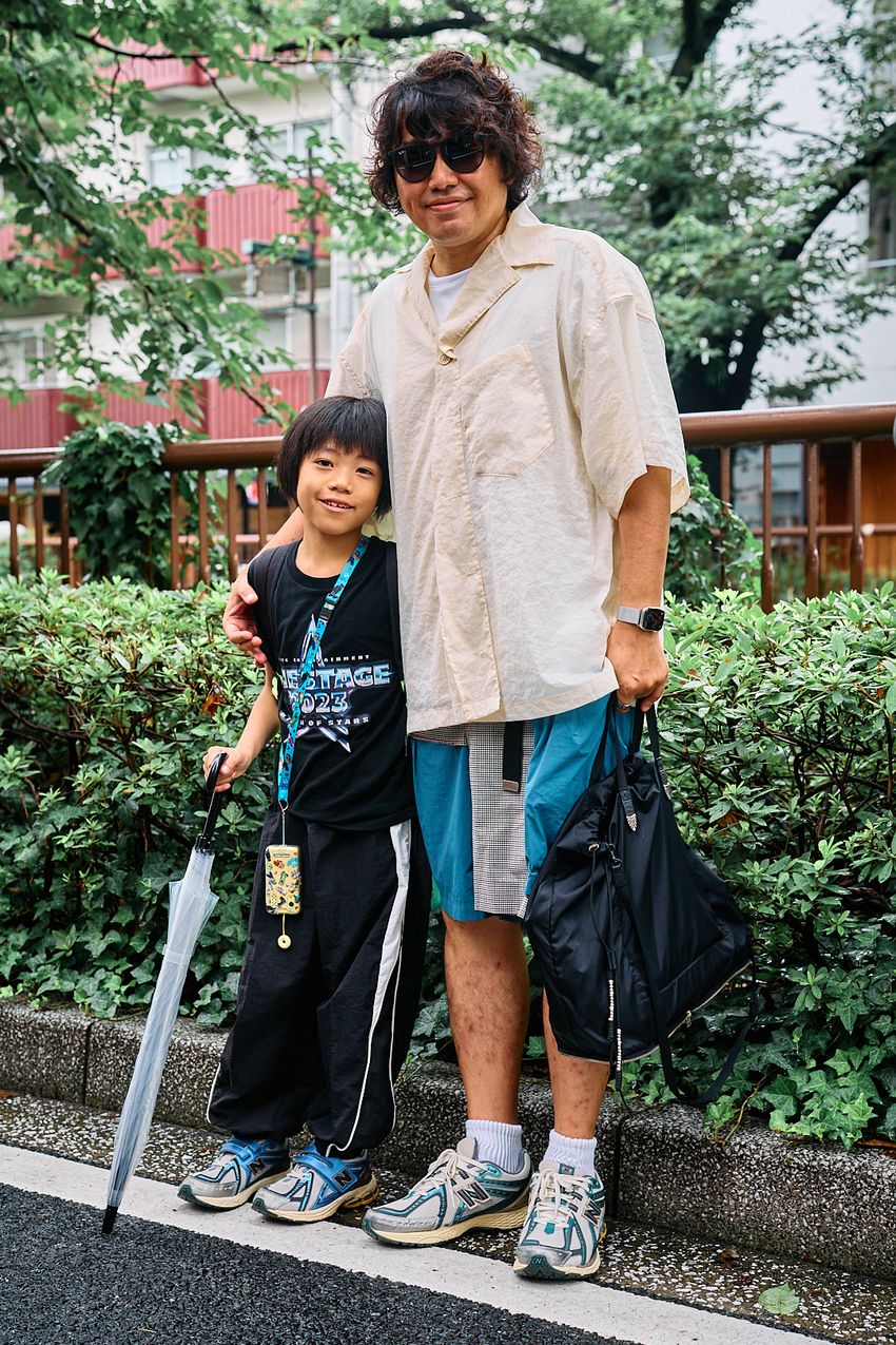 自然なリンクが良い感じ！ 親子コーデは“さりげなく”がお洒落見えの秘訣 - 2枚目の画像