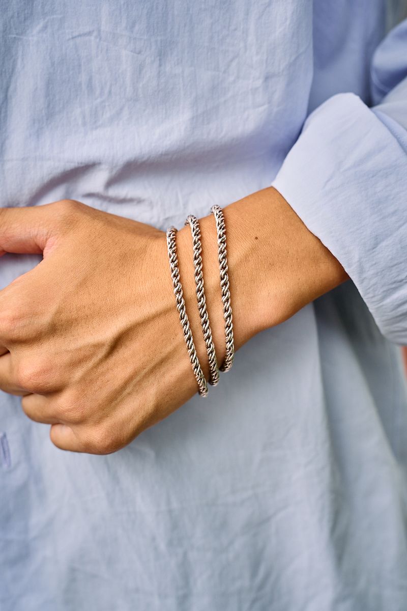 晩夏に増殖中。長袖シャツを涼しげに着流し 及川勝太 5枚目の写真