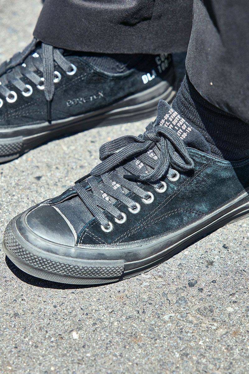 上下“ゆったりシルエット”でオールブラックコーデを今っぽく kazu 6枚目の写真