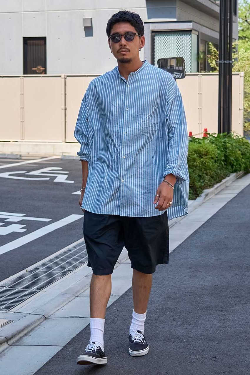 大人カジュアルを格上げする近道「グラフペーパーのシャツ」。その効果を3名のスナップで検証 - 2枚目の画像