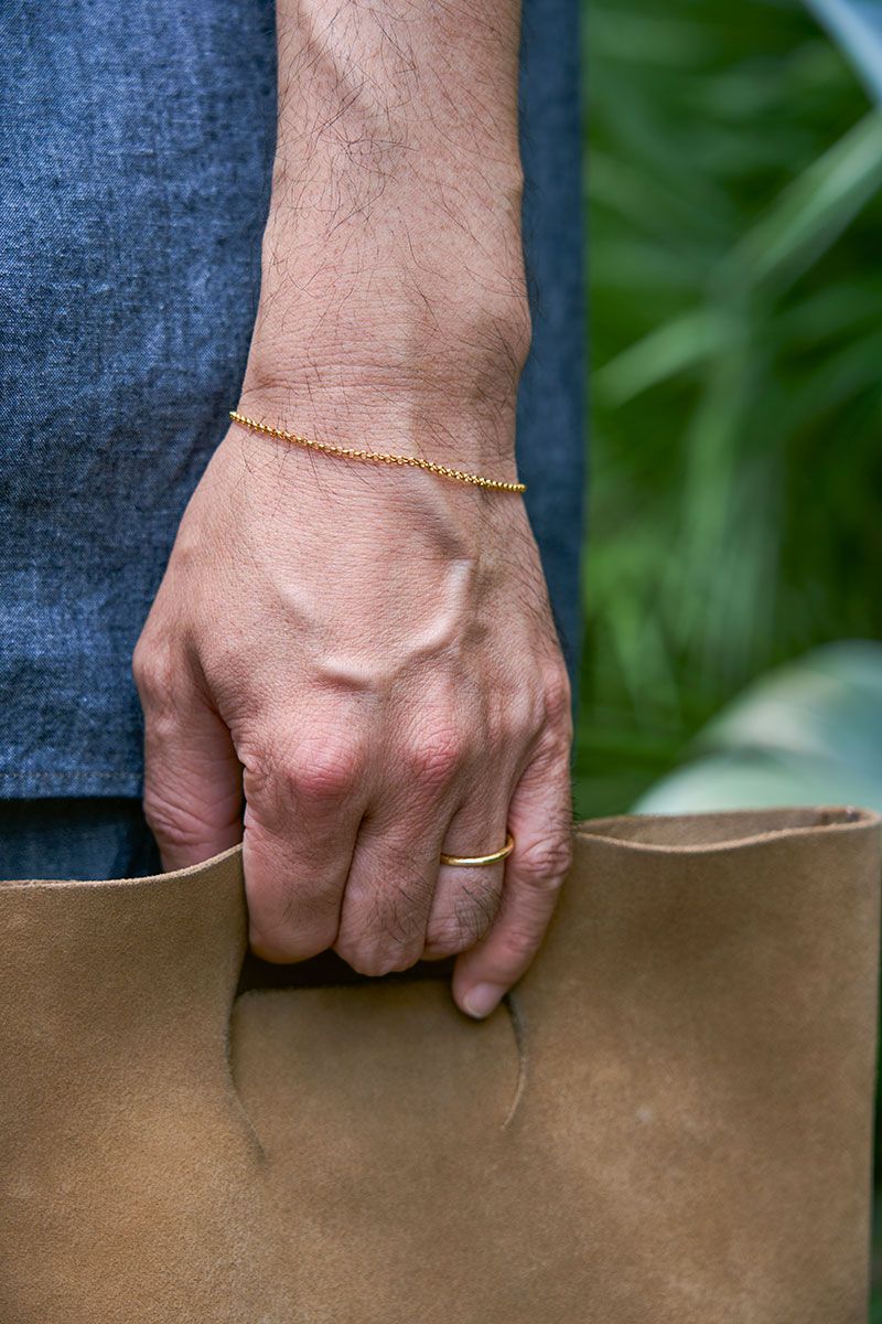 洗いざらしのシャツで抜けを作ったオールブルーコーデ 青木大三 3枚目の写真