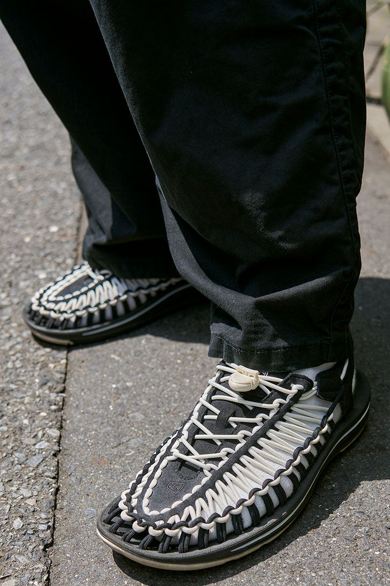 ナイロンベストにはアクティブな小物がベストマッチ 小川 直 5枚目の写真