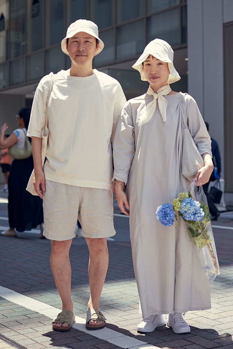 全身ナチュラルな色味で漂う玄人感。柔らかなシワ感で優しいムードも演出 髙田将次