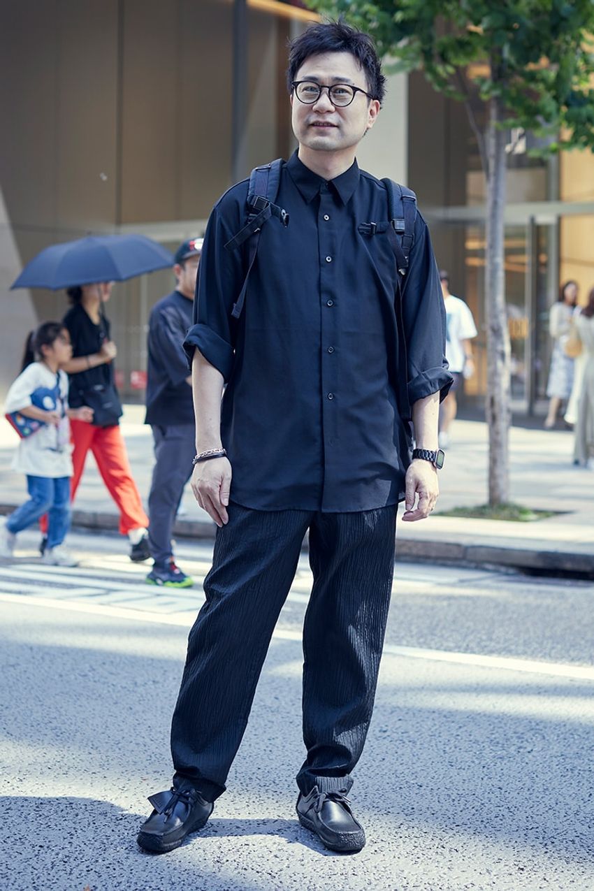 このシャツ、実は「GU」製。秀逸な1枚をコーデに取り入れた3人の洒落者をスナップで - 7枚目の画像