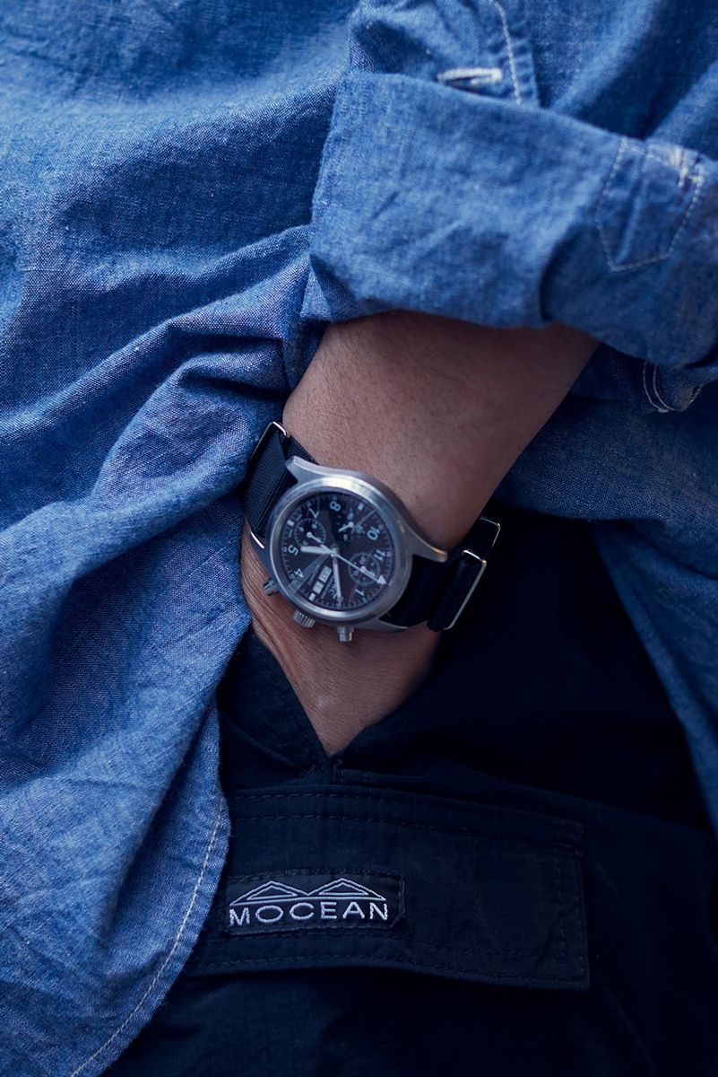 ラフに着たシャンブレーシャツとショーツの丈感のバランスが◎ 中島 享 3枚目の写真