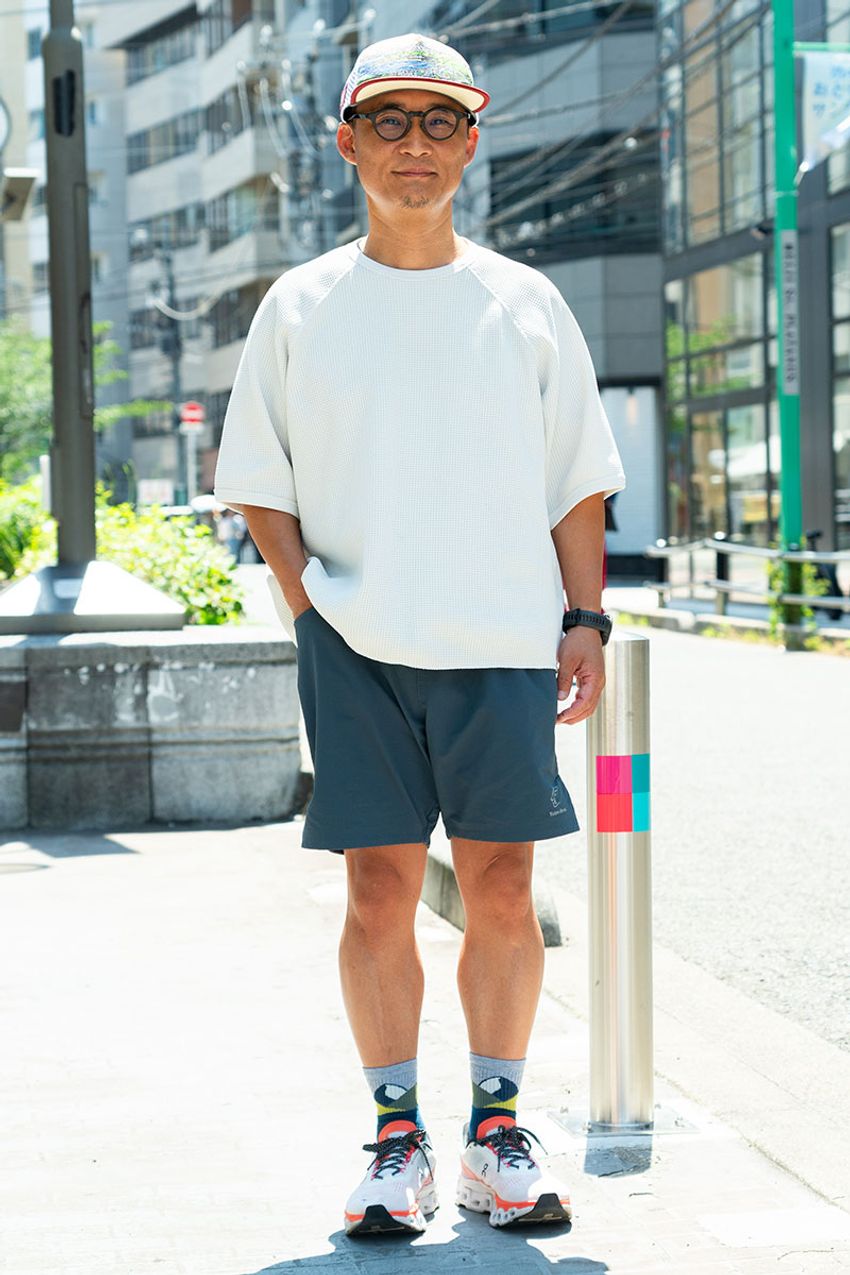 シンプルコーデがこなれる「On」のスニーカー！ 街のリアルな投入法を解説 - 6枚目の画像