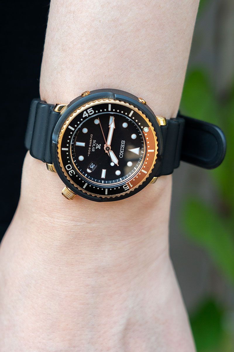 ブルーのヘアスタイルとデニムの色合わせにピンクのバッグを挿し色で投入 丹 大輔 3枚目の写真