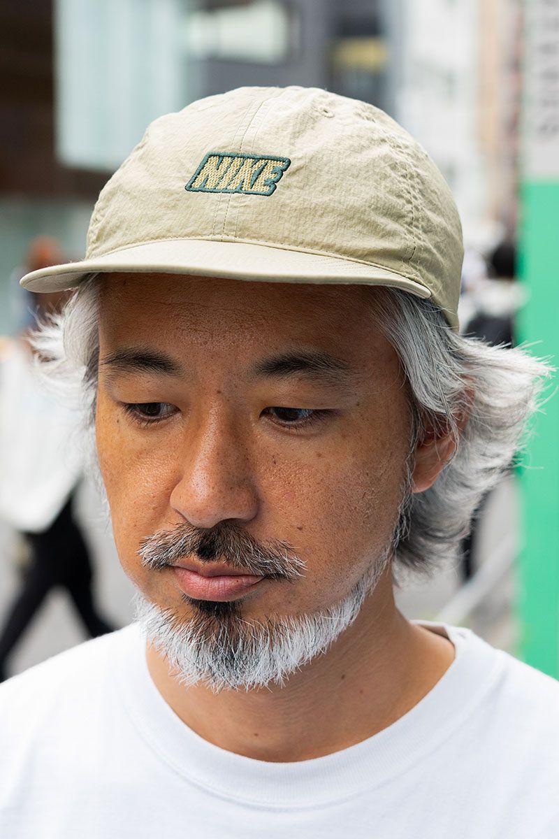 “フトシボ”パンツと袖を捲った、こなれ感満点のTシャツスタイル 菅原 悠 4枚目の写真