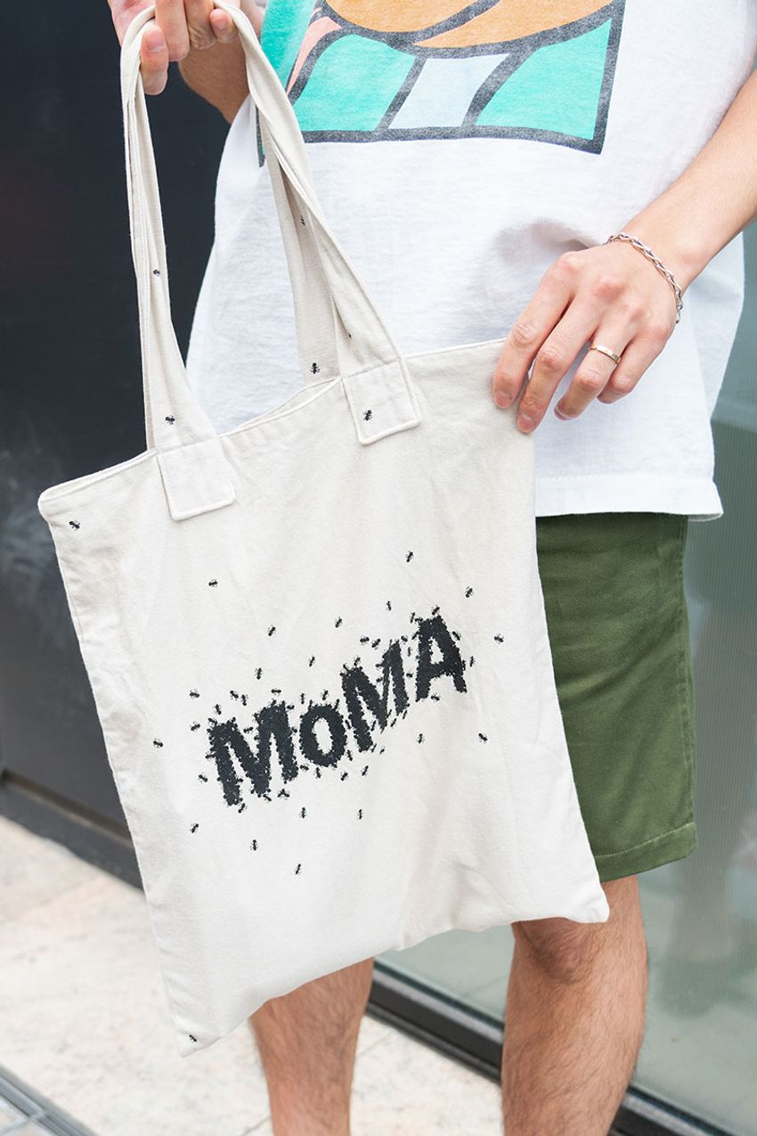 センス良く「キャラもの」を取り入れた街角の3人。キモは、“カワイイ“の温度調整にあり - 7枚目の画像