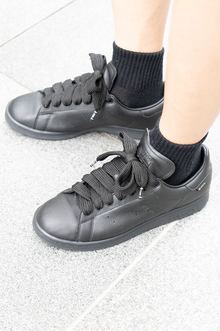 トップスは「ユニクロ ユー」の“黒”をチョイス！ハイコスパ&ハイセンスなブラックコーデ3選 - 9枚目の画像