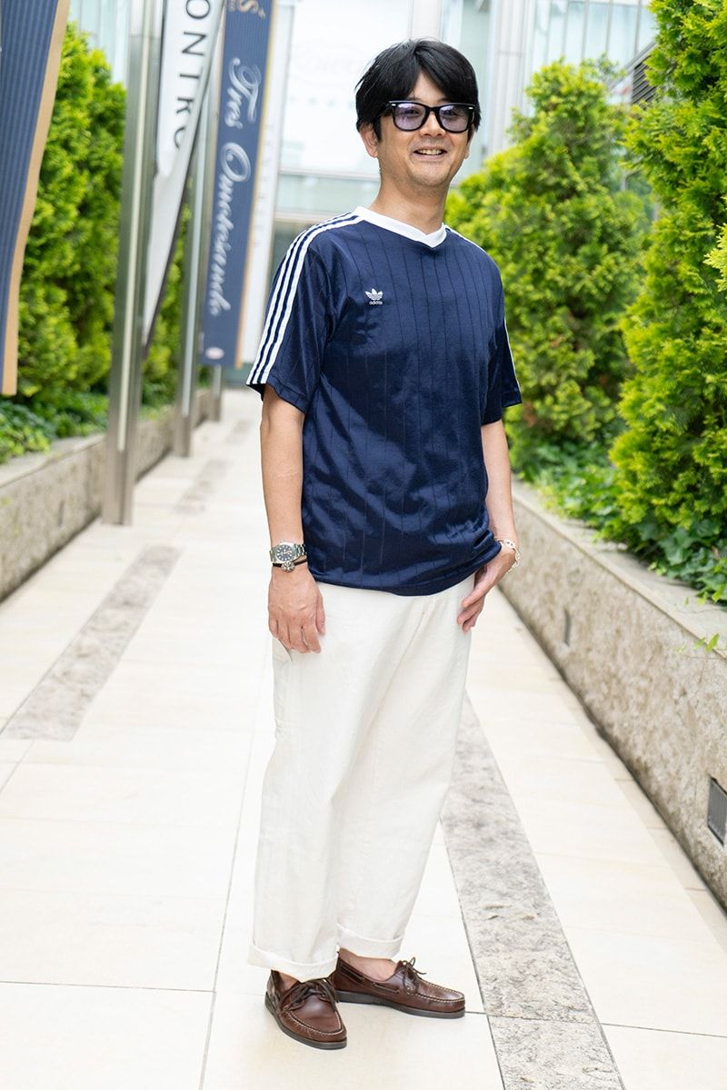サッカーシャツにシェーヌダンクル＆革靴合わせで大人っぽくした古着スタイル 榊原裕文