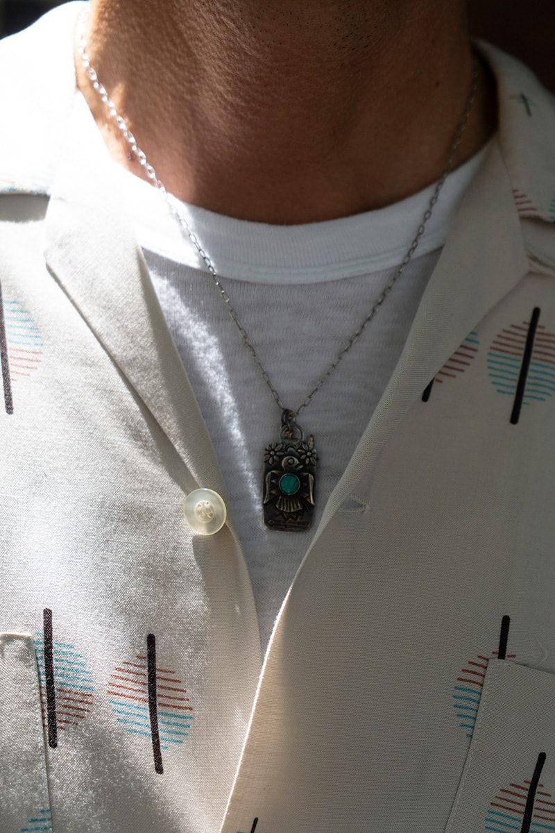 白シャツ＆シルバーアクセを合わせて、古着コーデを程良く上品に 長谷川昌徳 3枚目の写真