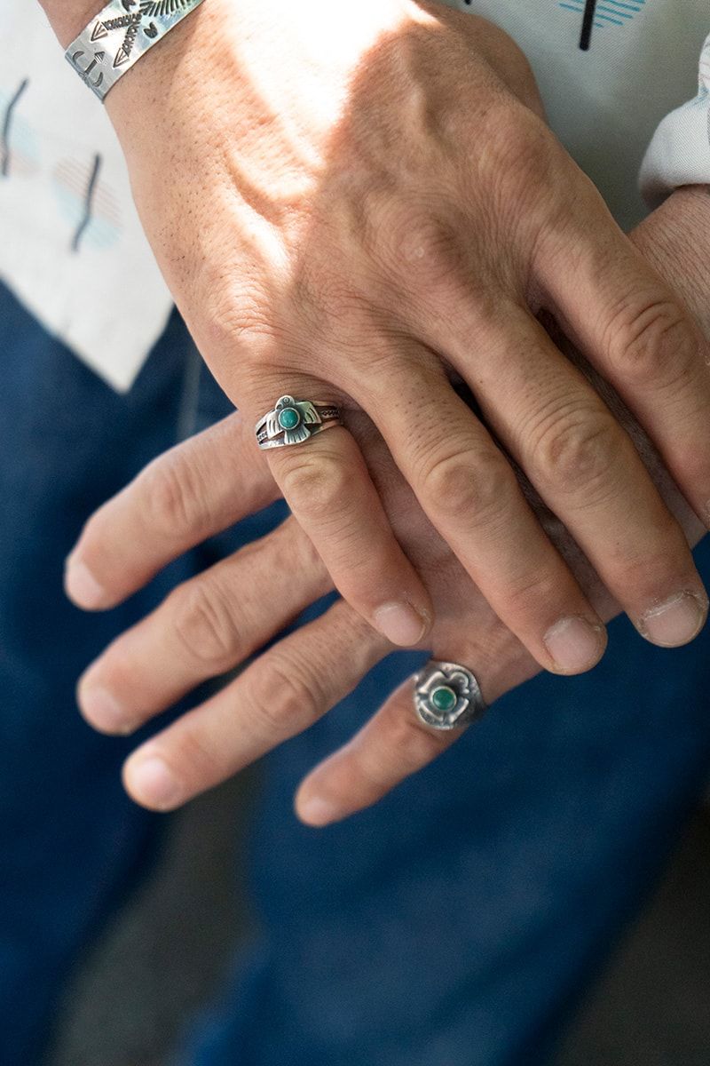 白シャツ＆シルバーアクセを合わせて、古着コーデを程良く上品に 長谷川昌徳 7枚目の写真